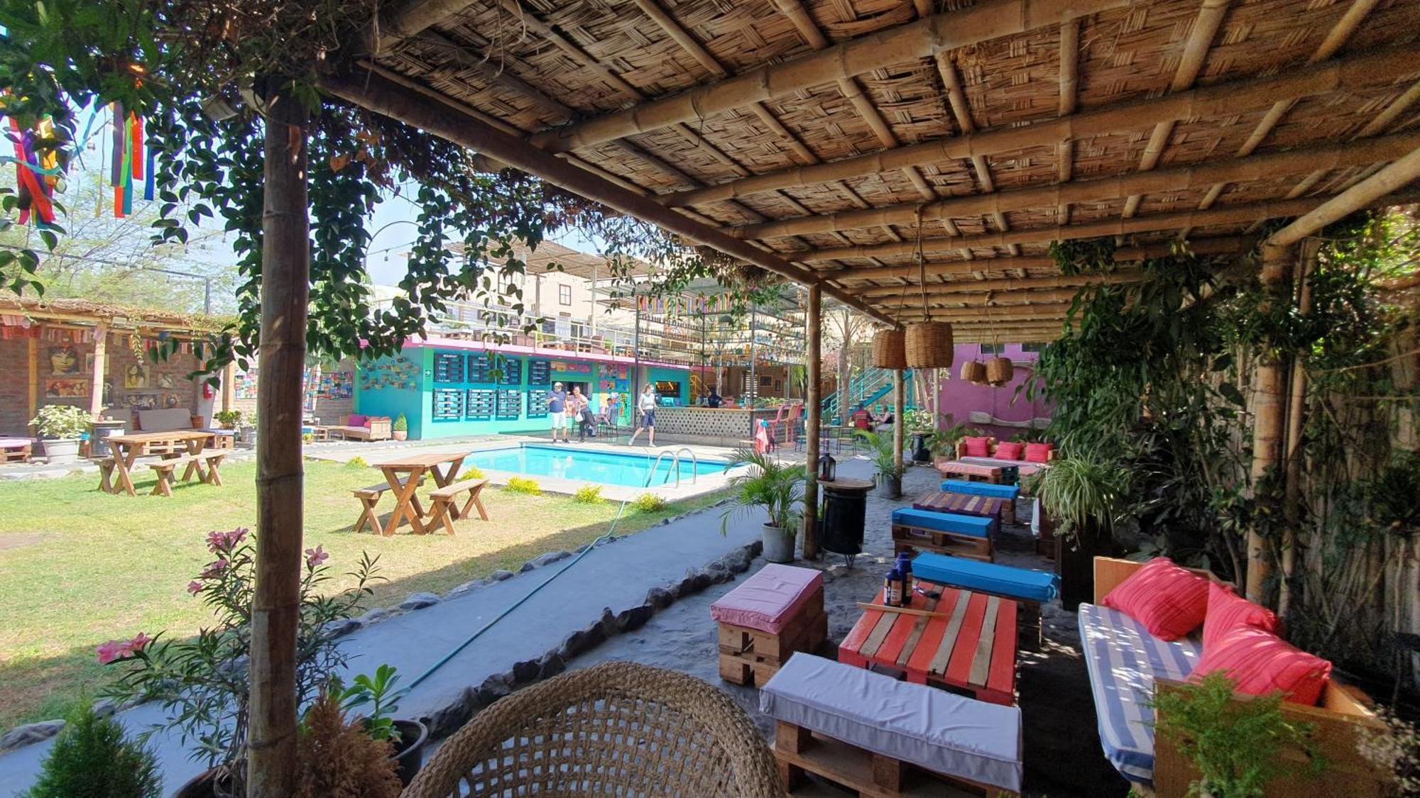 The Upcycled Hostel Huacachina Ика Екстериор снимка